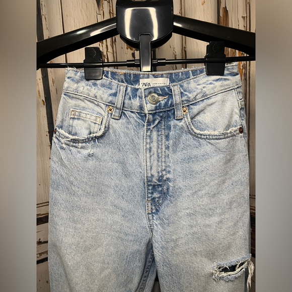 Zara Light Blue Distressed Straight Leg Jeans - Picture 2 of 8